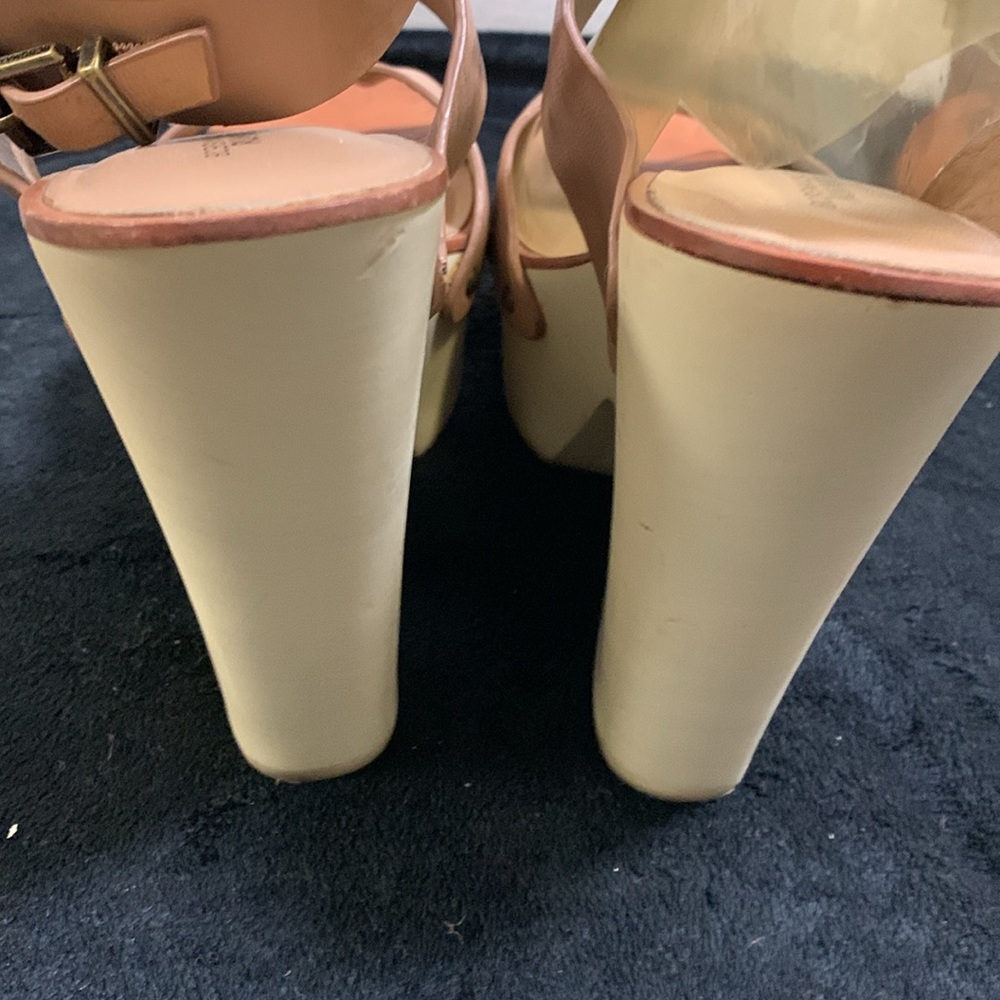 BCBGMAXAZRIA RUNWAY PLATFORMS - Picture 8 of 8